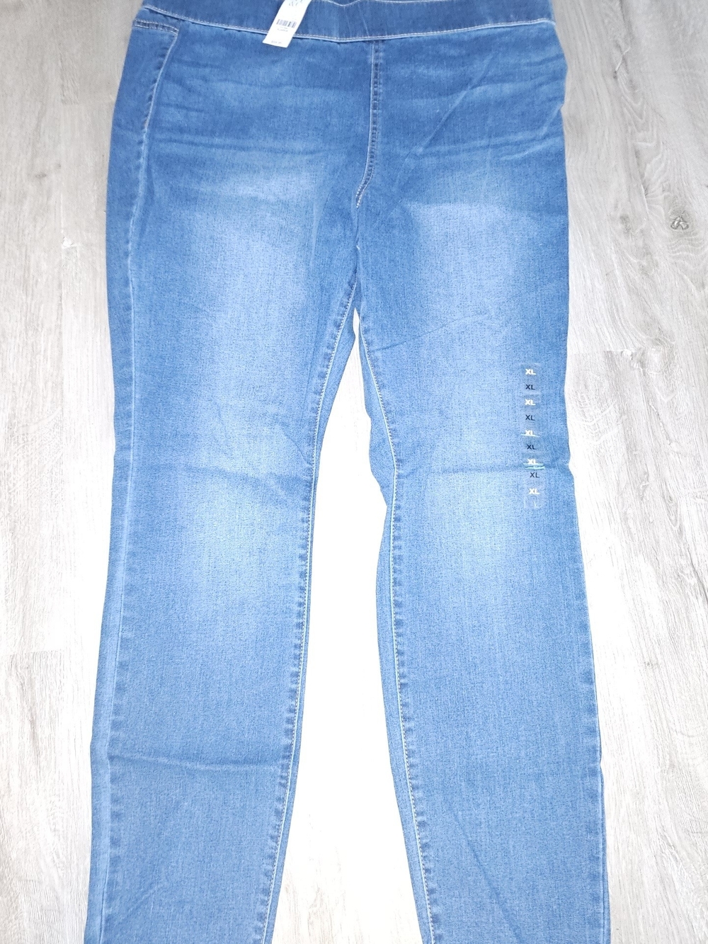 New York & Company Light Blue Pull-On Jeggings
